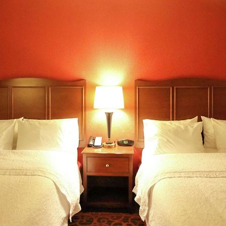 Hampton Inn Columbus-South Гров Сити Экстерьер фото
