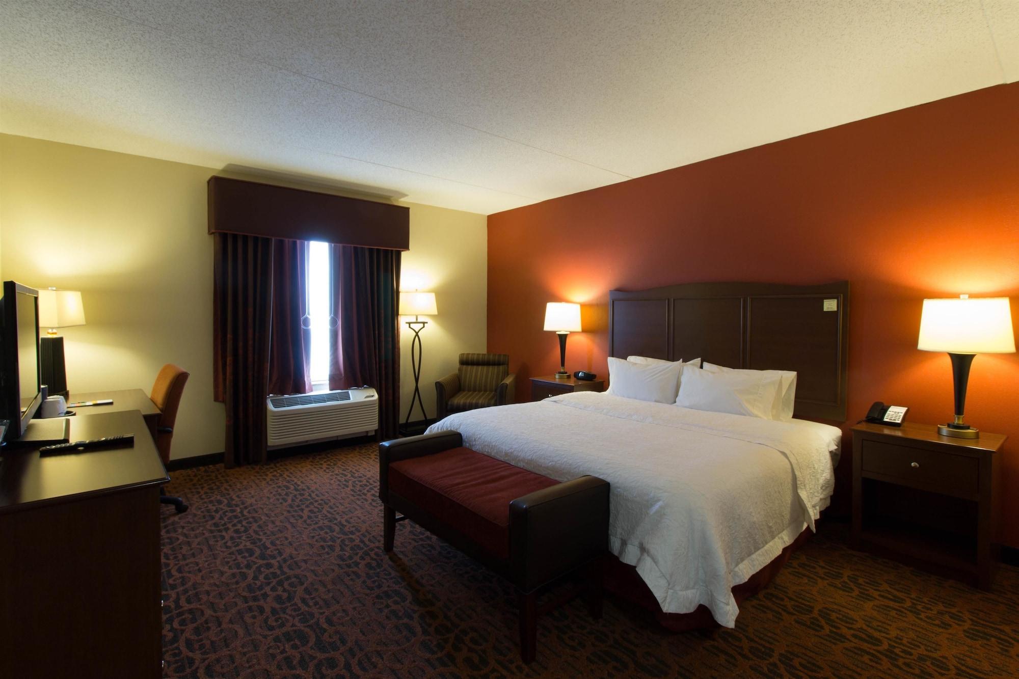 Hampton Inn Columbus-South Гров Сити Экстерьер фото