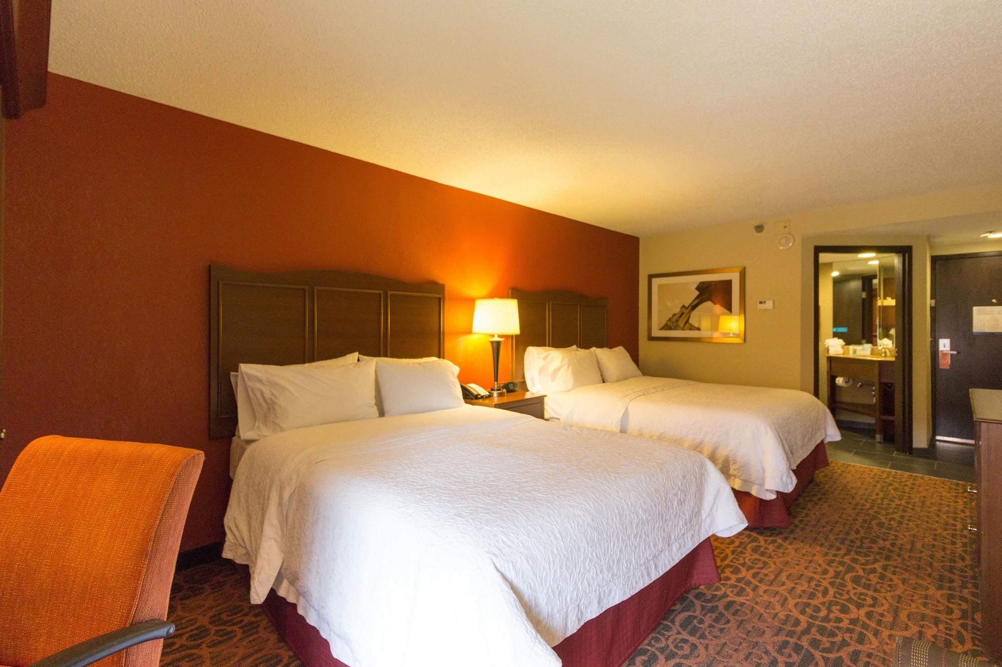 Hampton Inn Columbus-South Гров Сити Экстерьер фото