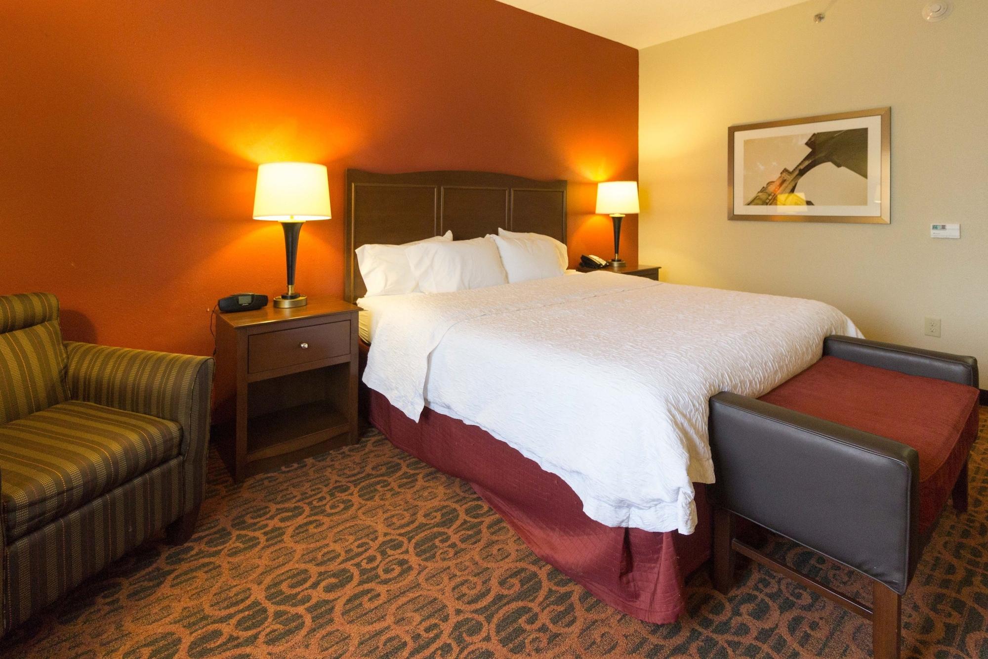 Hampton Inn Columbus-South Гров Сити Экстерьер фото