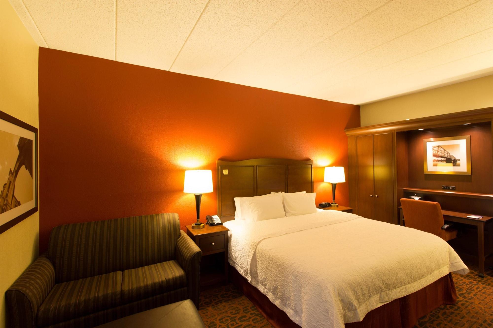 Hampton Inn Columbus-South Гров Сити Экстерьер фото