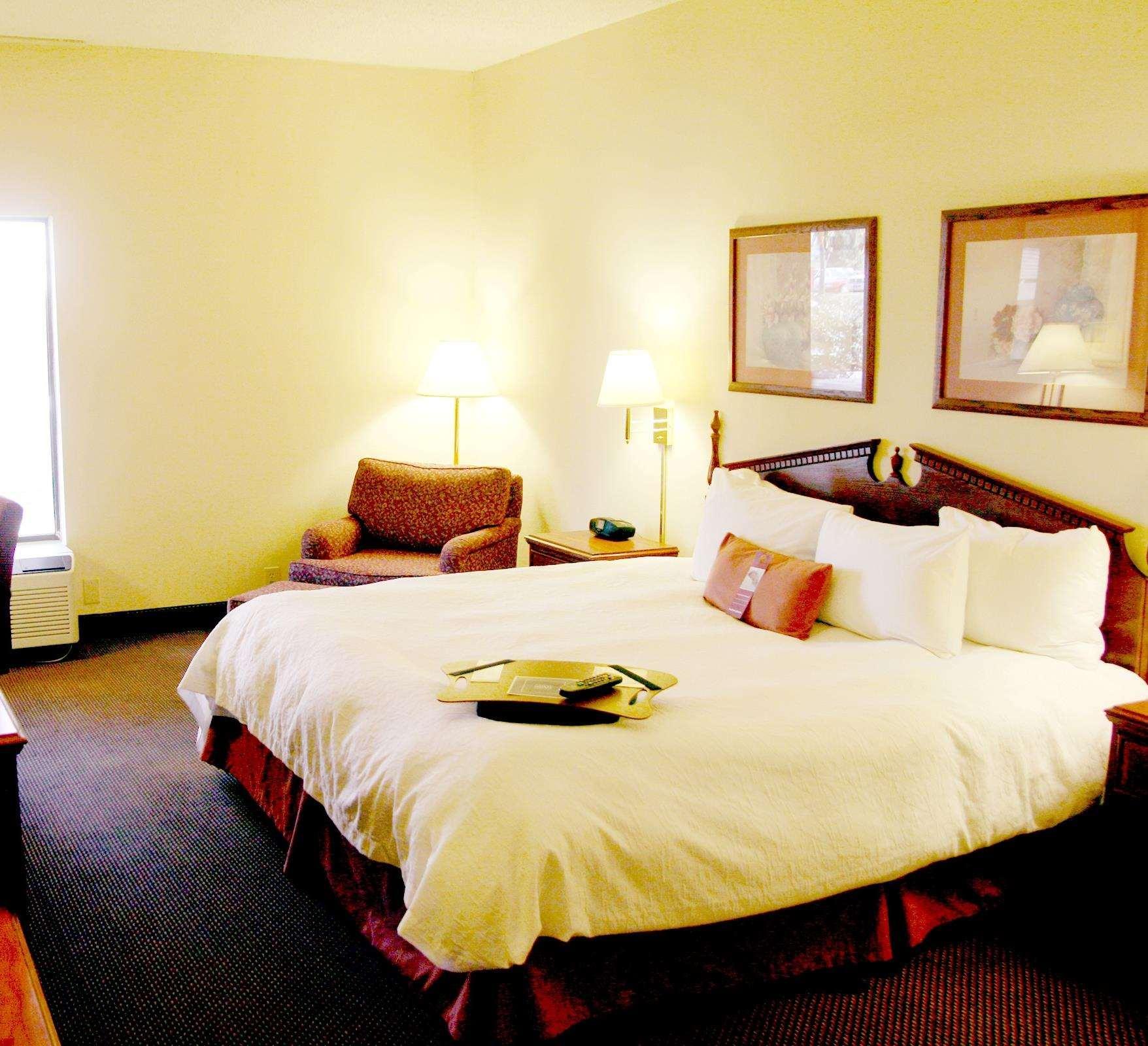 Hampton Inn Columbus-South Гров Сити Экстерьер фото