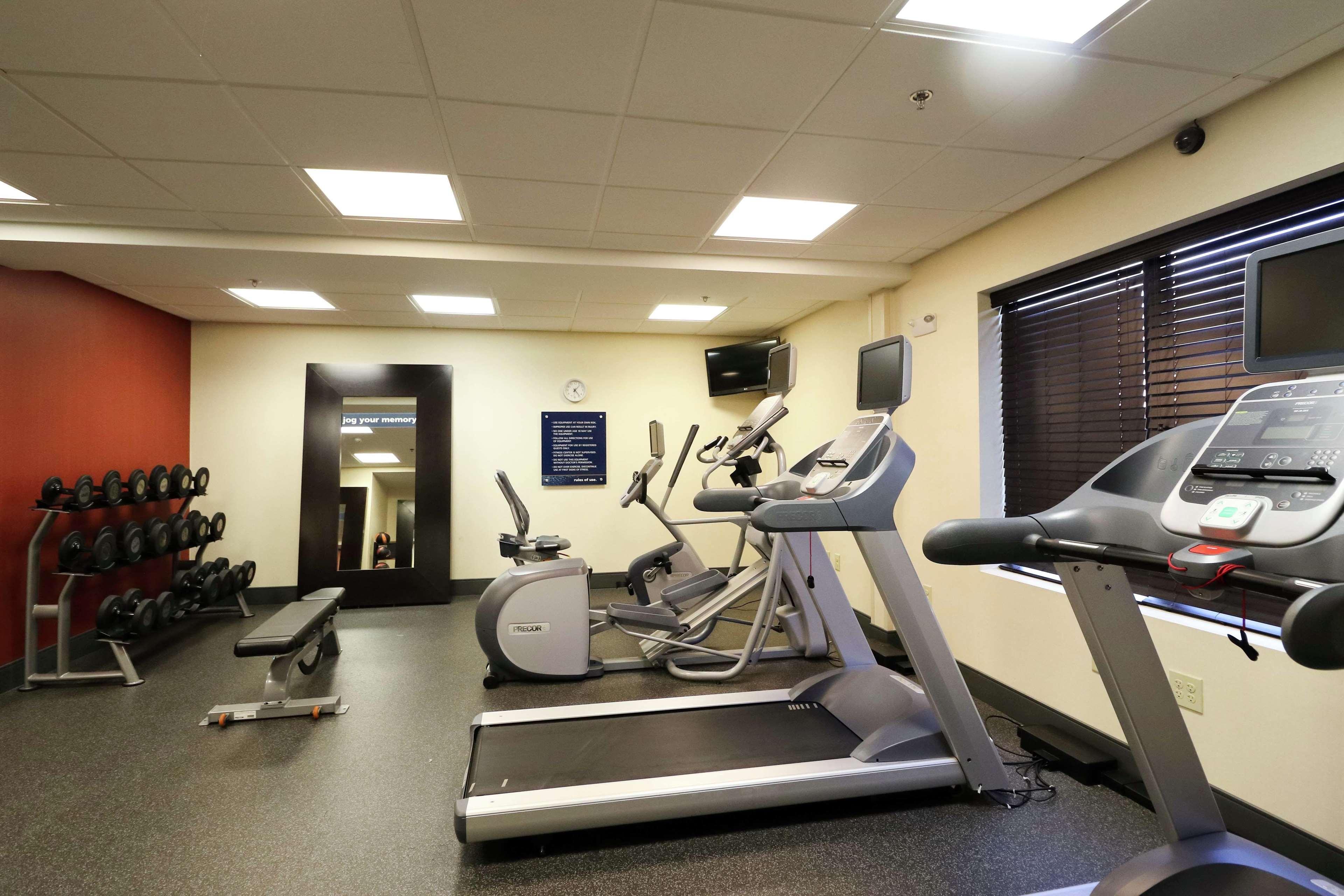 Hampton Inn Columbus-South Гров Сити Экстерьер фото