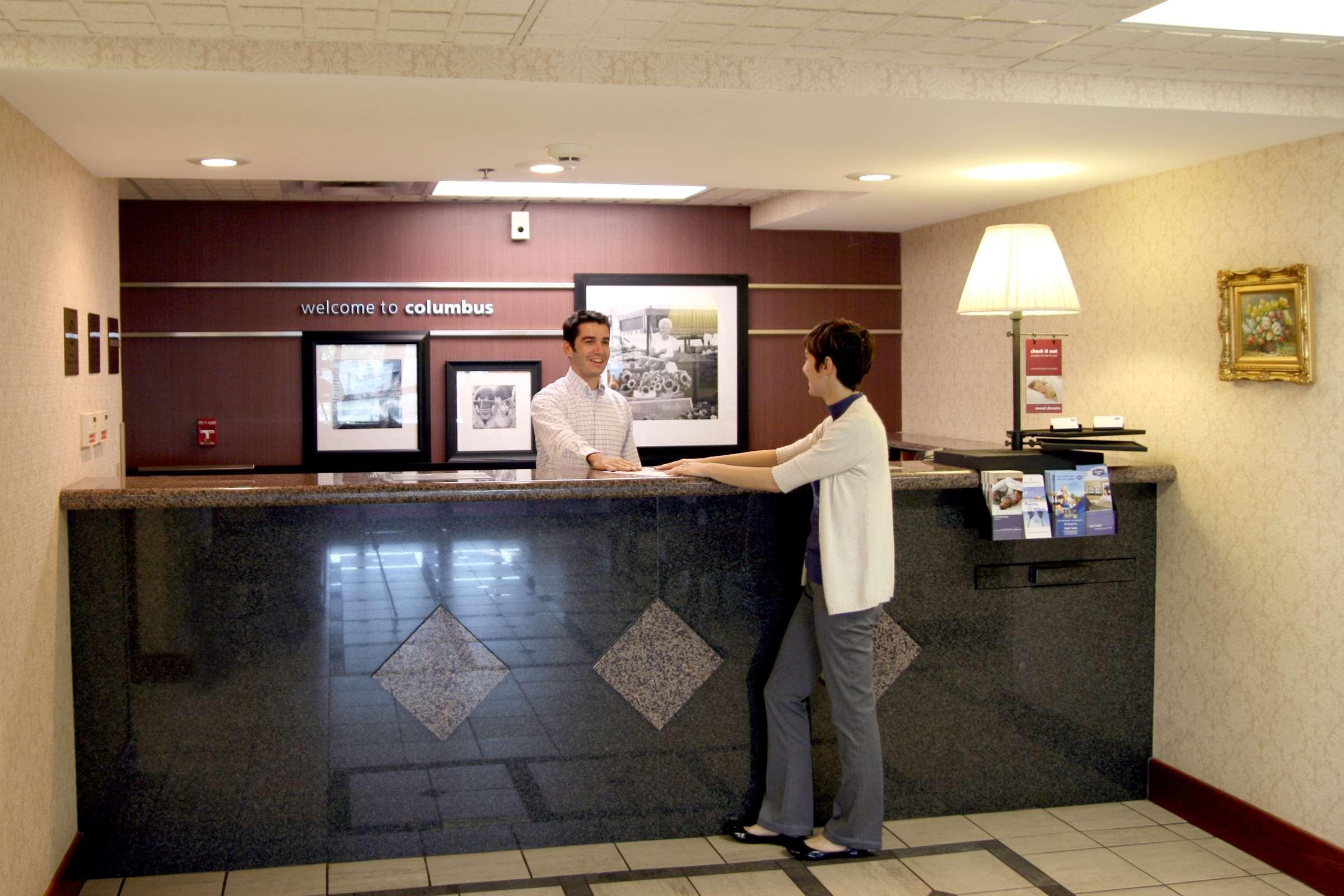 Hampton Inn Columbus-South Гров Сити Интерьер фото