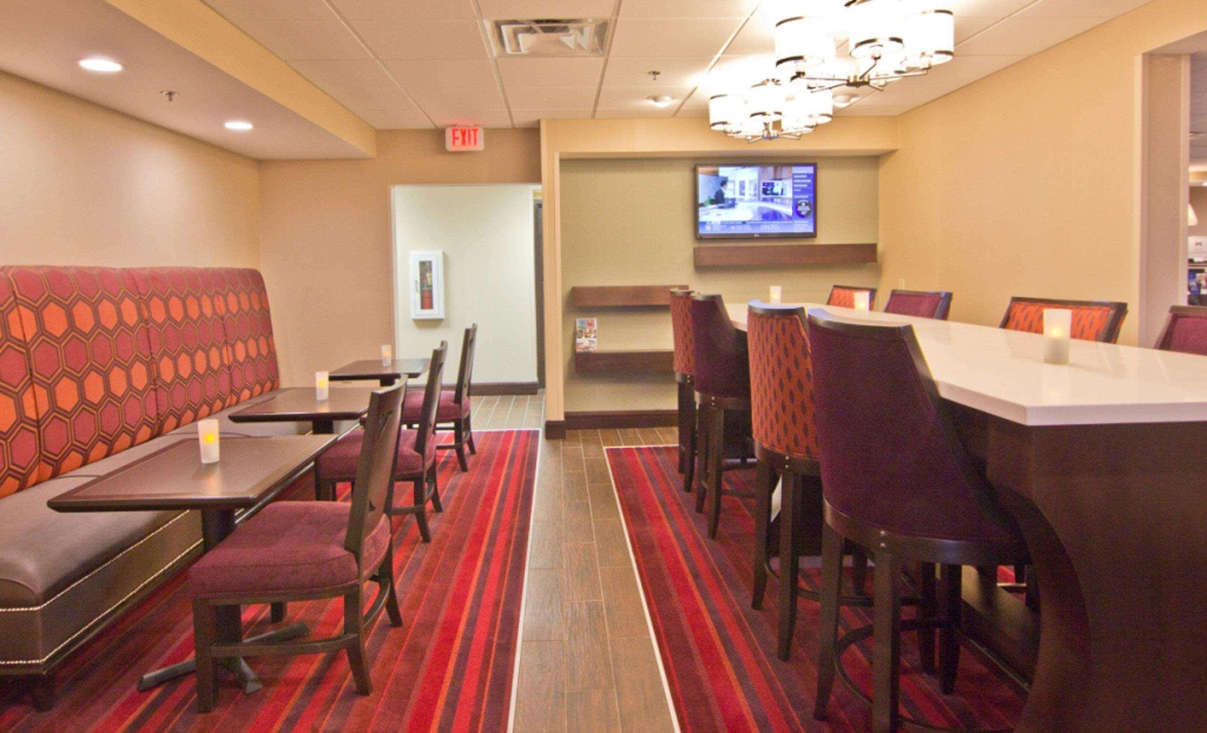 Hampton Inn Columbus-South Гров Сити Экстерьер фото