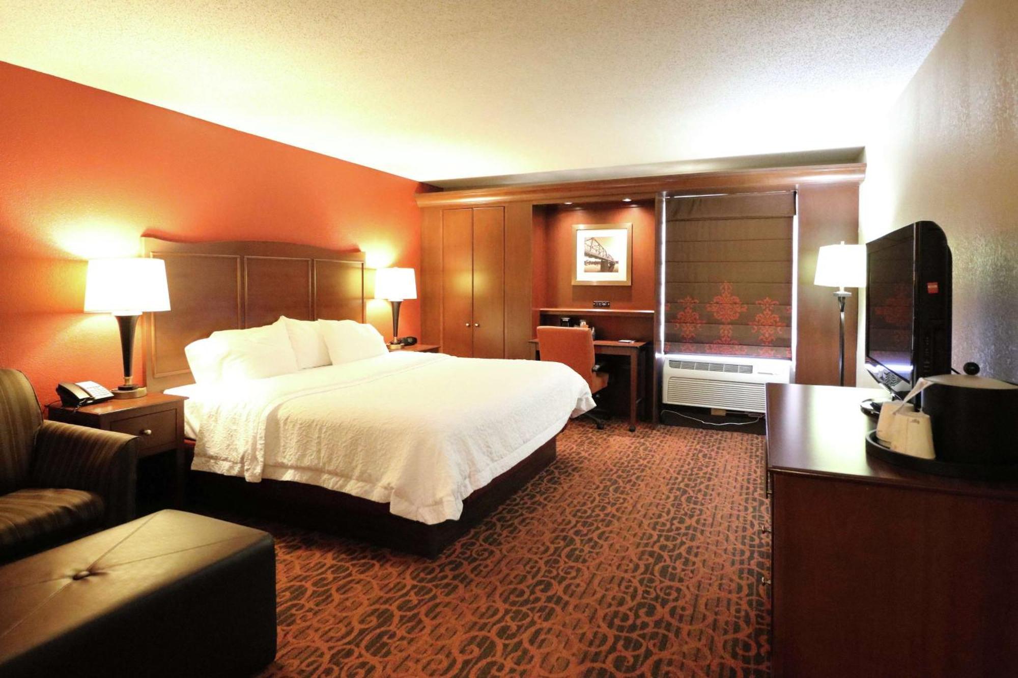 Hampton Inn Columbus-South Гров Сити Экстерьер фото